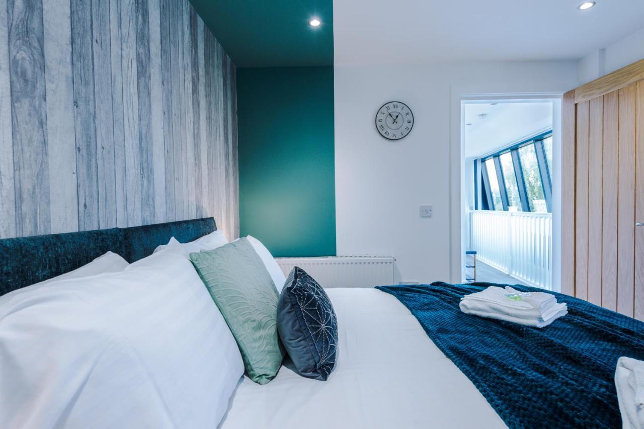 Rest & Recharge At The Station Apartments Manchester Esterno foto