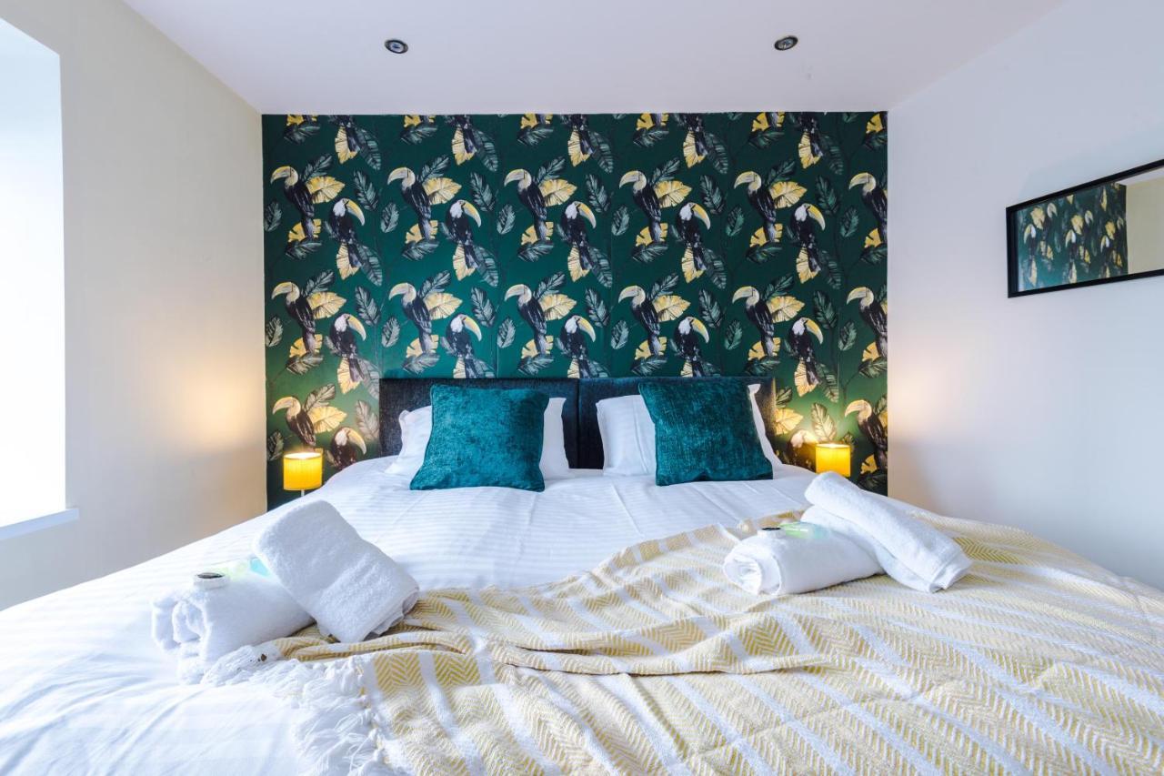 Rest & Recharge At The Station Apartments Manchester Esterno foto