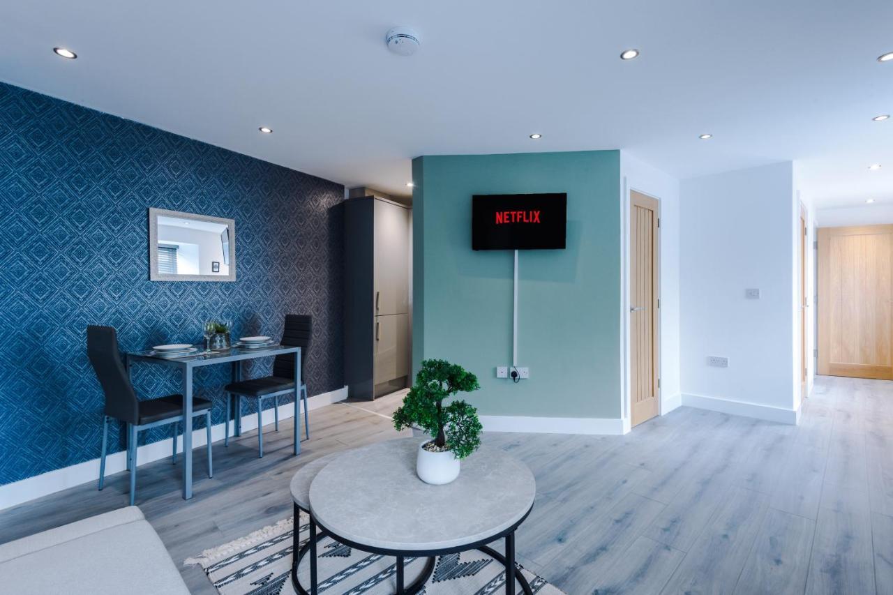 Rest & Recharge At The Station Apartments Manchester Esterno foto