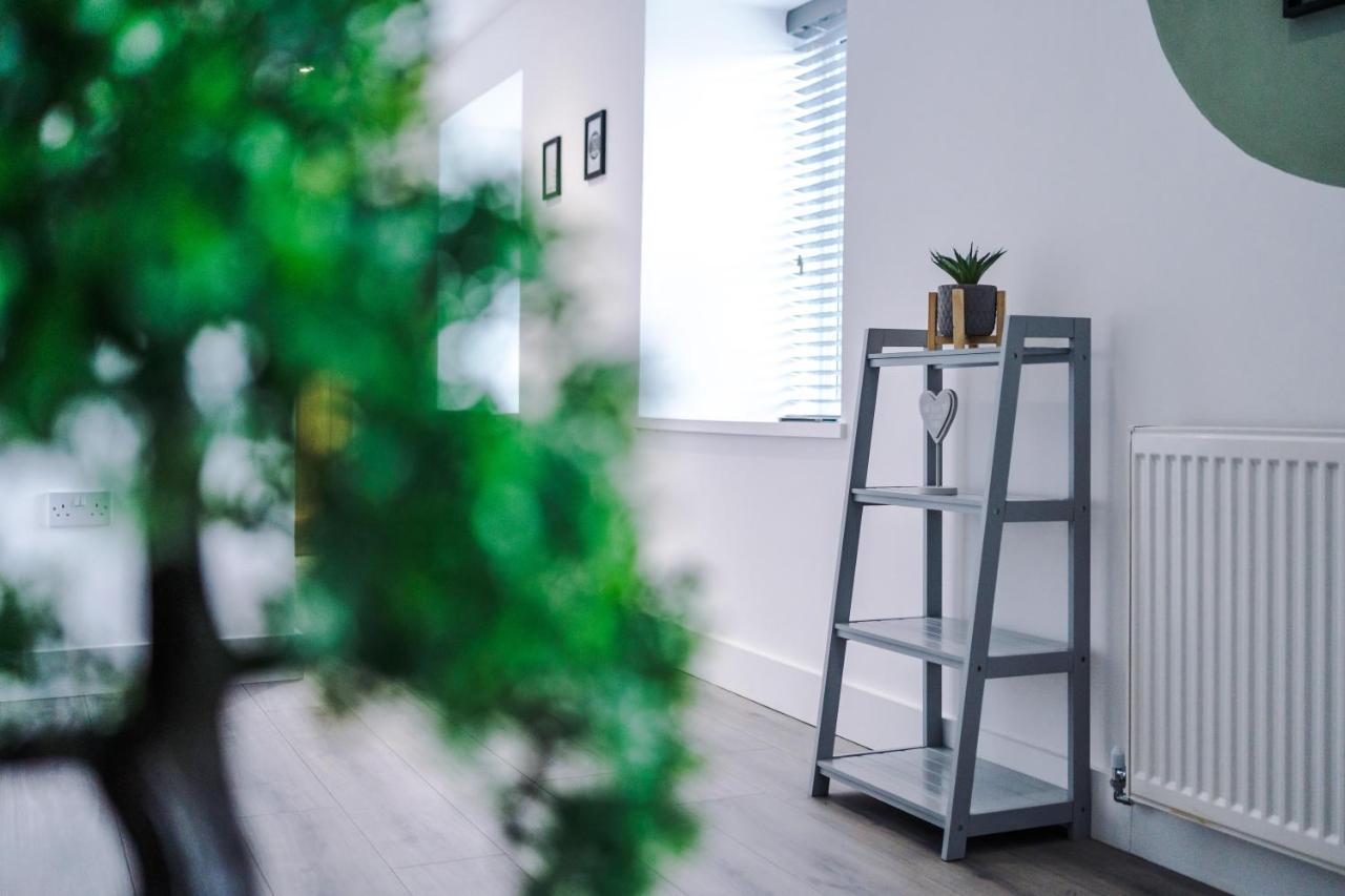 Rest & Recharge At The Station Apartments Manchester Esterno foto