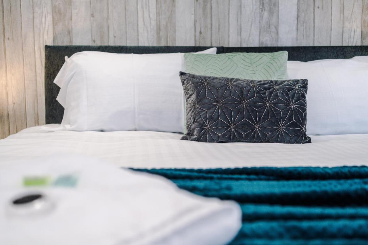 Rest & Recharge At The Station Apartments Manchester Esterno foto