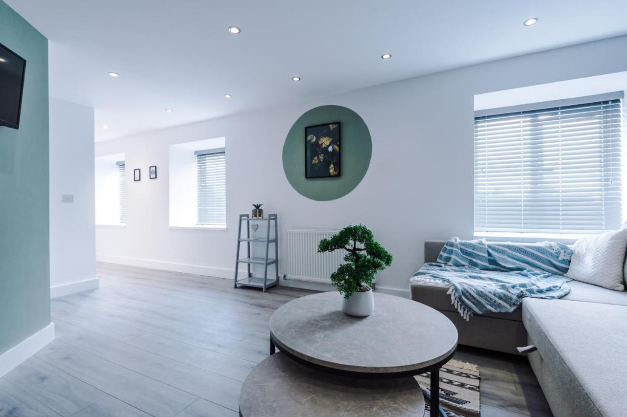 Rest & Recharge At The Station Apartments Manchester Esterno foto