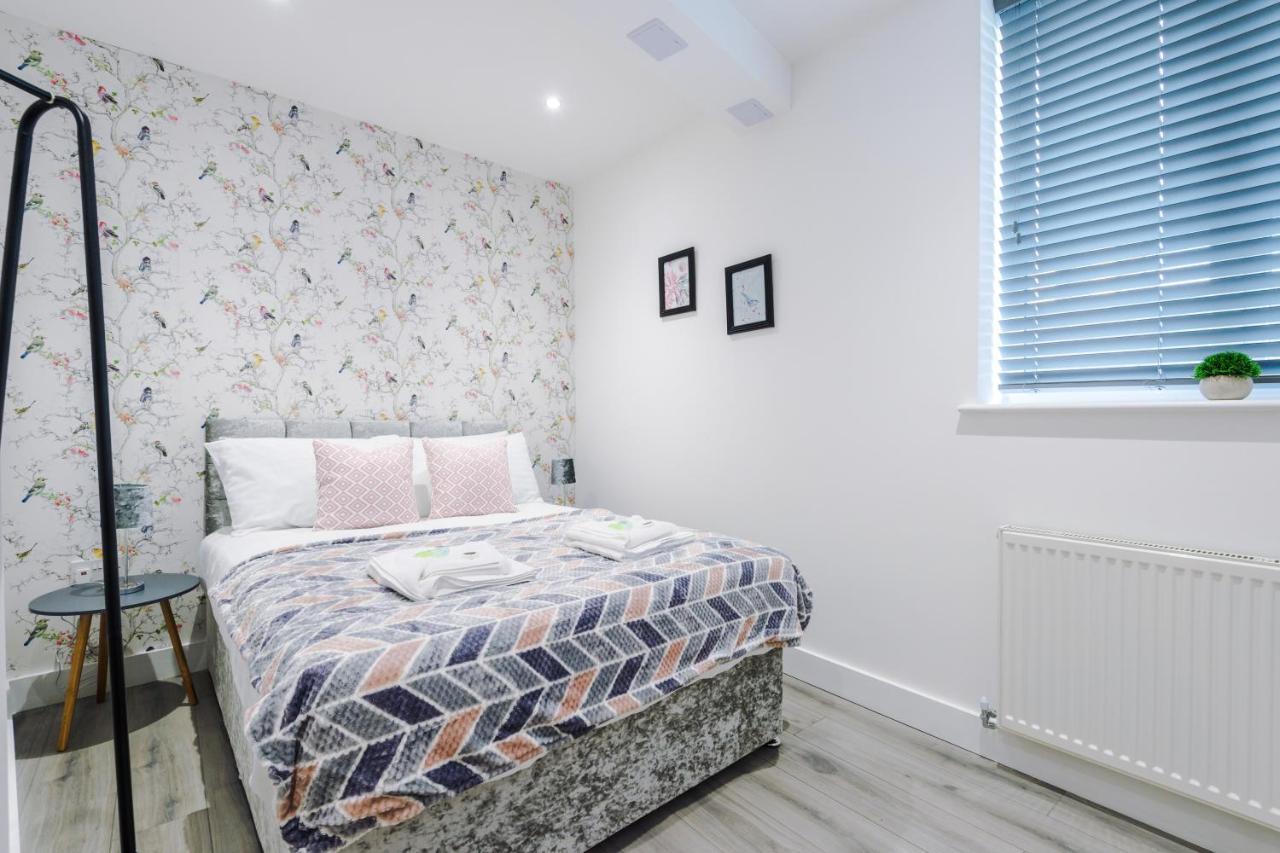Rest & Recharge At The Station Apartments Manchester Esterno foto